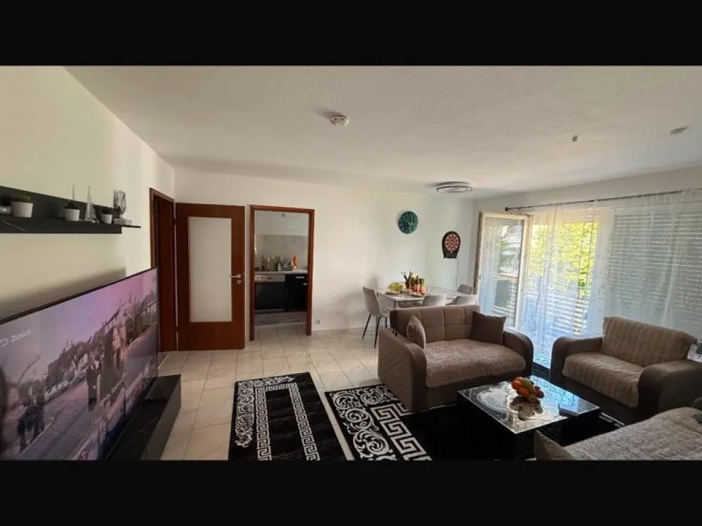 2 Zimmer Wohnung in Leonberg mit Balkon Aufzug und Tiefgarage