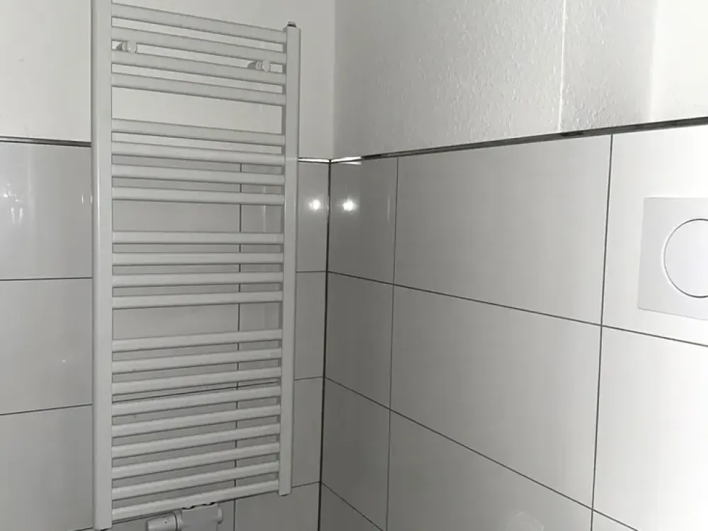 TOP 2 ZKDB Wohnung im 3. Obergeschoß in zentraler, aber ruhiger Lage nahe der FH
