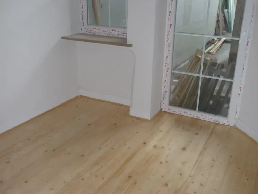 2 Zimmer Wohnung im Dreikönigenviertel (S44) E0211