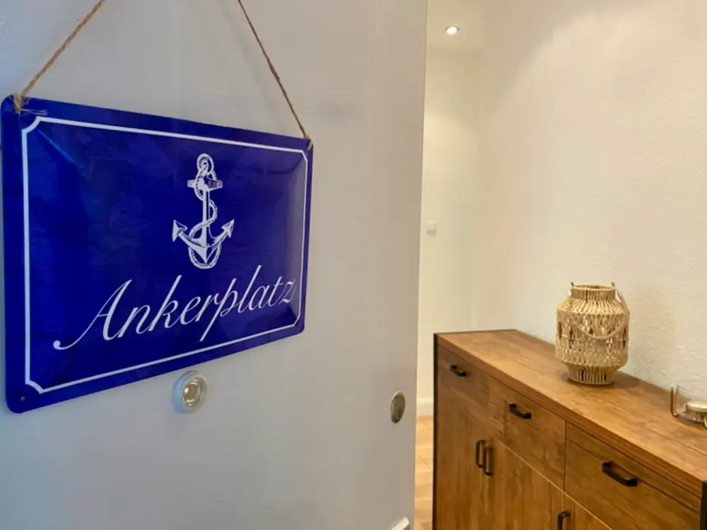Stilvolles 1,5-Zimmer-Apartment mit Kanalblick und modernem Wohnkomfort
