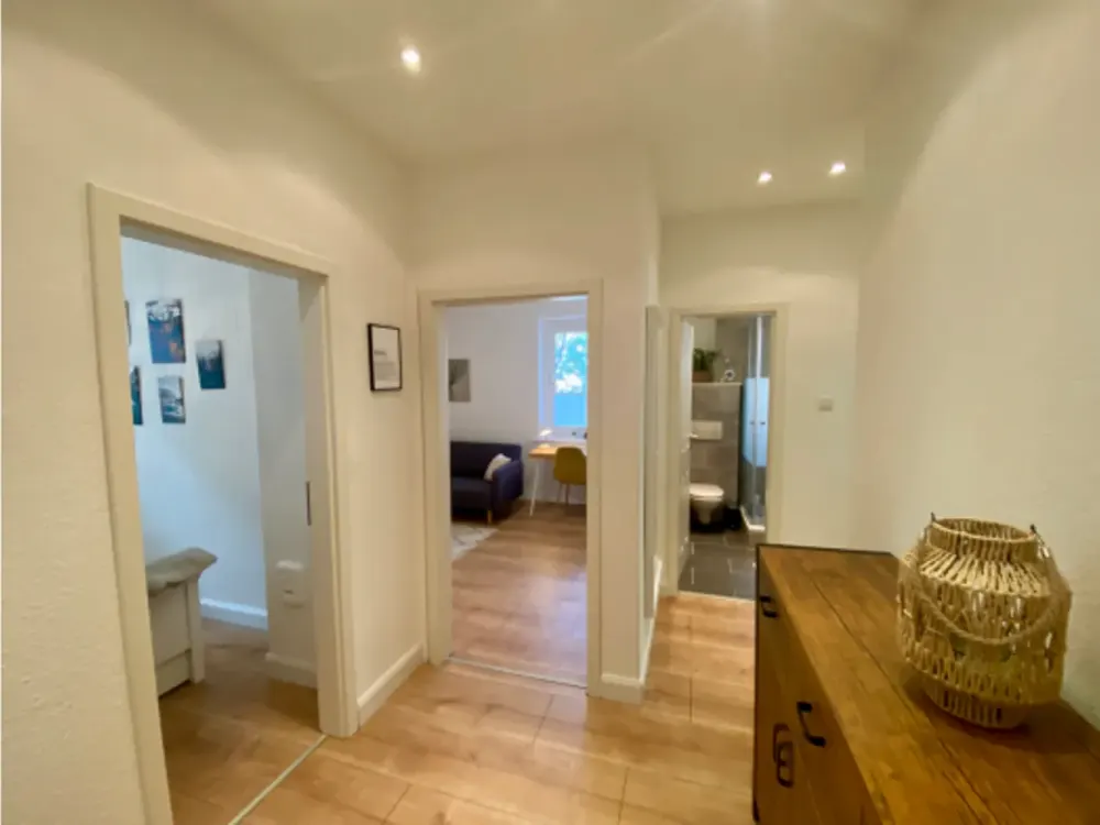 Stilvolles 1,5-Zimmer-Apartment mit Kanalblick und modernem Wohnkomfort