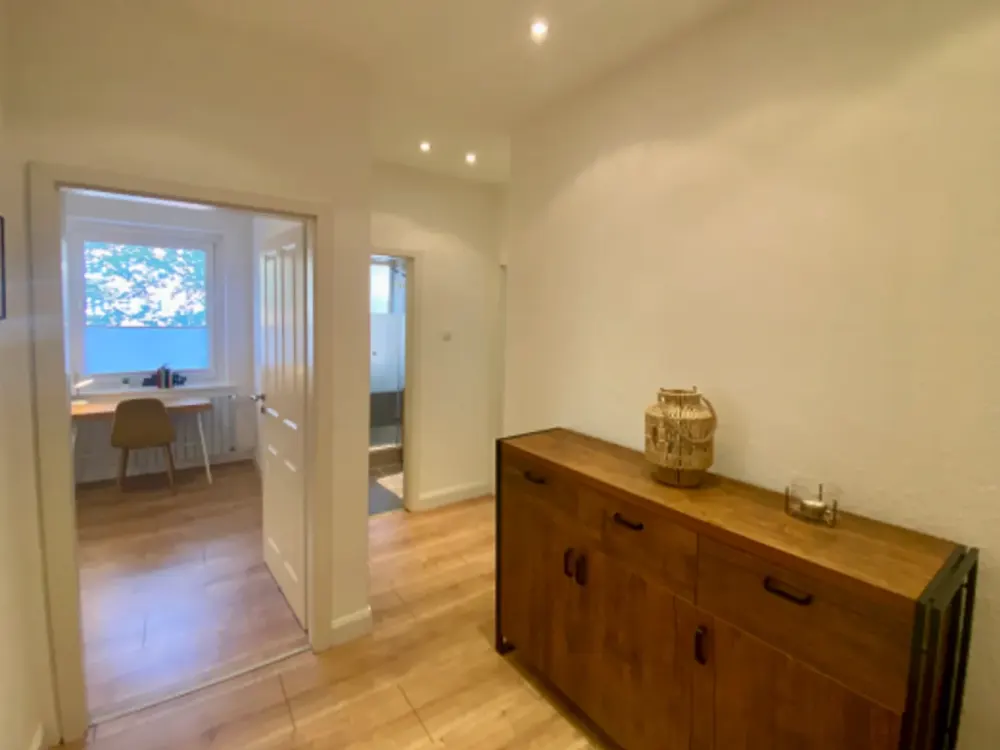 Stilvolles 1,5-Zimmer-Apartment mit Kanalblick und modernem Wohnkomfort
