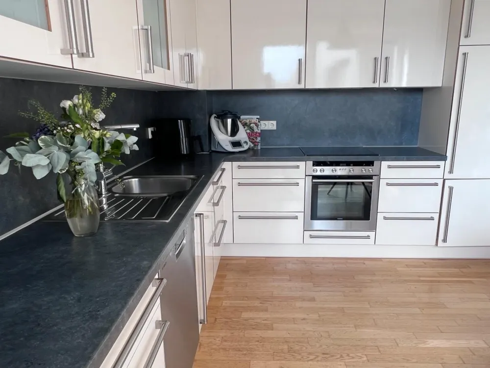 Möblierte 2-Zimmer-Wohnung HafenCity, 92 m² ab 01/27 Untermiete