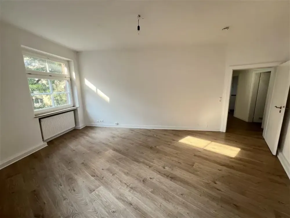 Stilvoll wohnen in bester Lage: Moderne 2-Zimmer-Wohnung mit Einbauküche, sofort verfügbar!