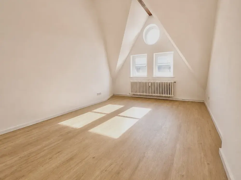 3-Zimmer-Dachgeschosswohnung in Spandau!