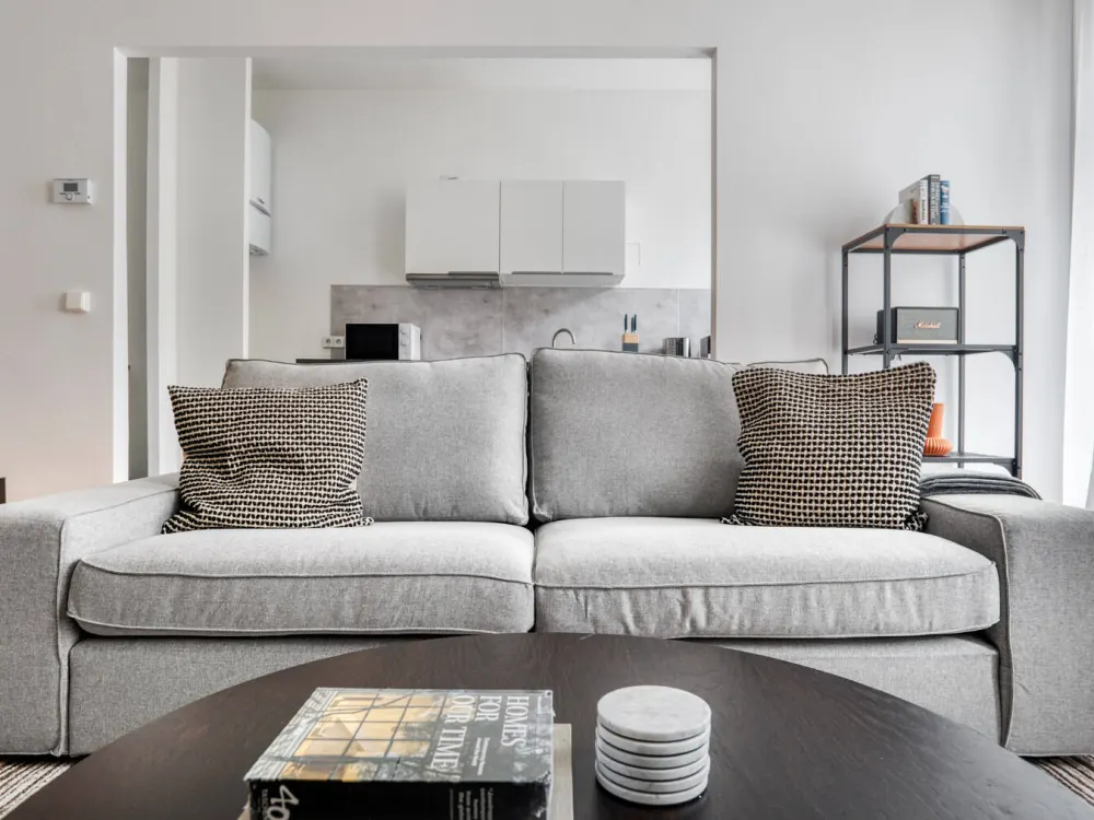 Hochwertig ausgestattete 1 Zimmer Wohnung in toller Lage neben der Spree.