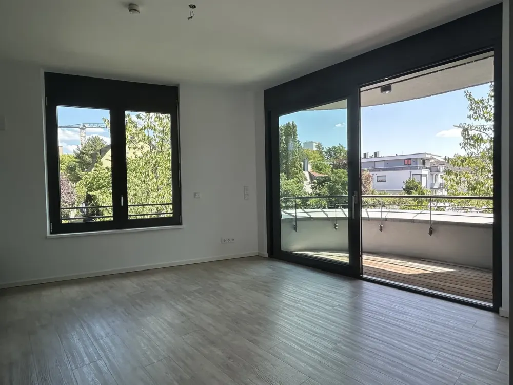 Über zwei Ebenen zuhause: Exklusive Penthouse-Maisonette mit Dachterrassen-Flair in Großhadern