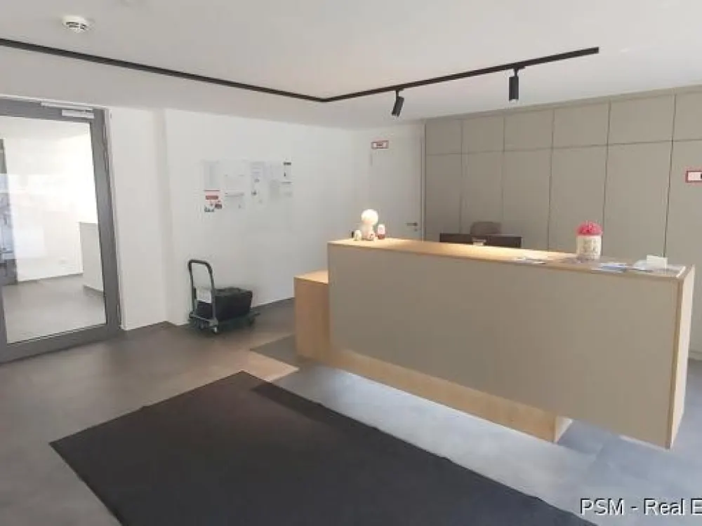 Helle Wohnung mit Terrasse, Garten, Pool und Sauna in einer Seniorenresidenz in Bestlage von Hofheim