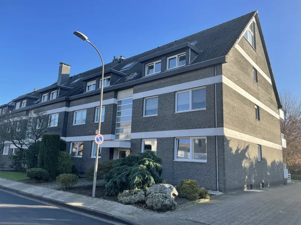 Schöne Maisonette-Wohnung mit großzügigem Balkon