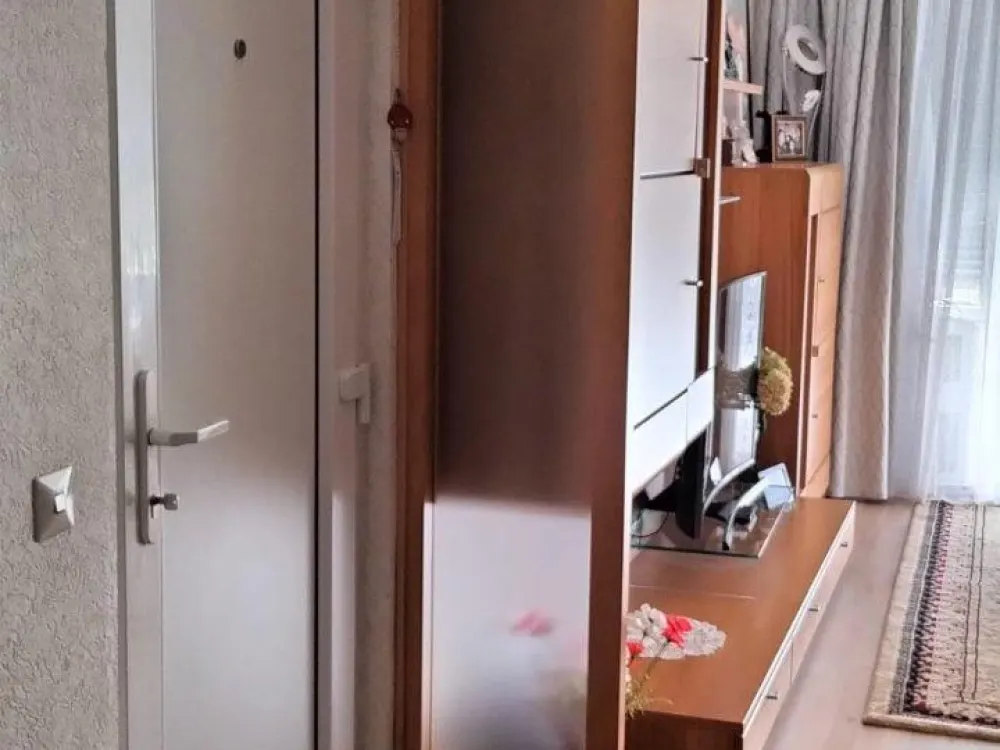 Moderne, renovierte 2-Zimmer-Wohnung mit 2 Loggien in Bergisch Gl