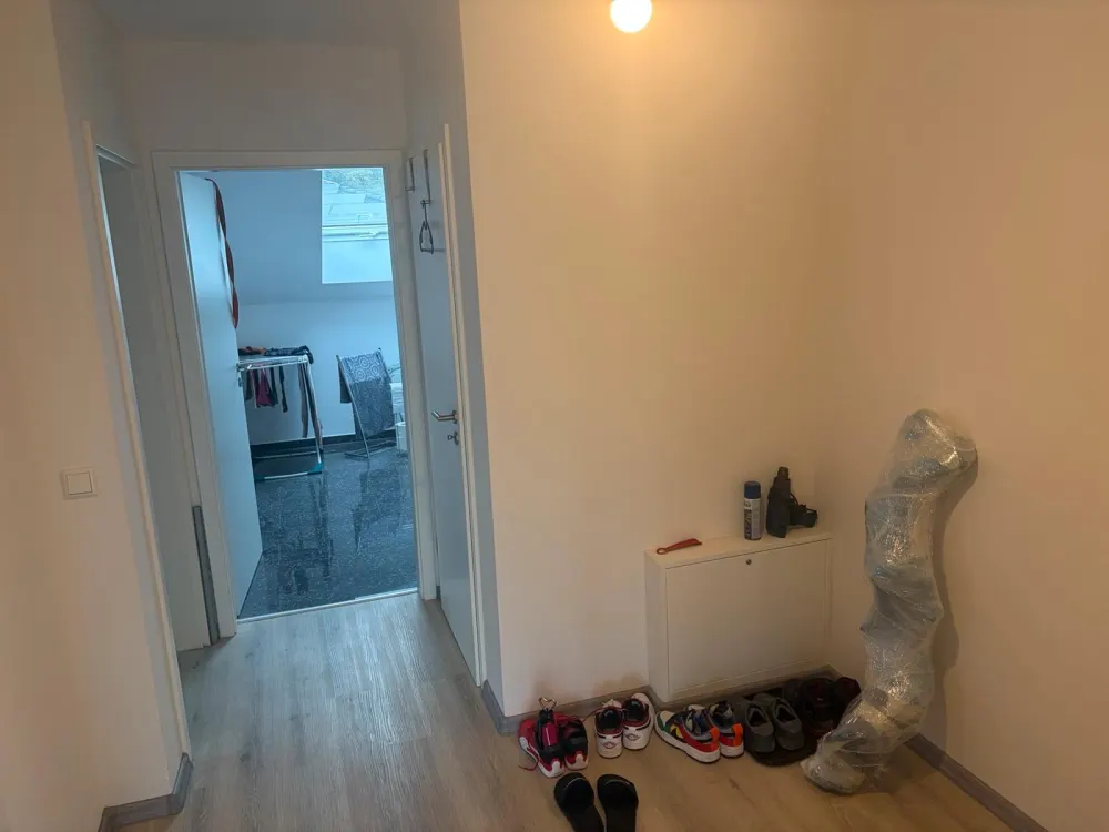 Neubau Wohnung (2023) modern und schön