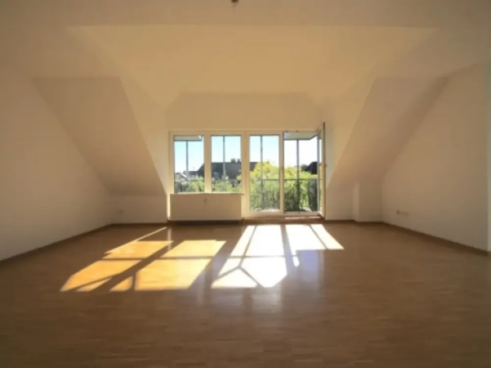 Stilvolle DG-Maisonettewohnung mit Sonnenbalkon