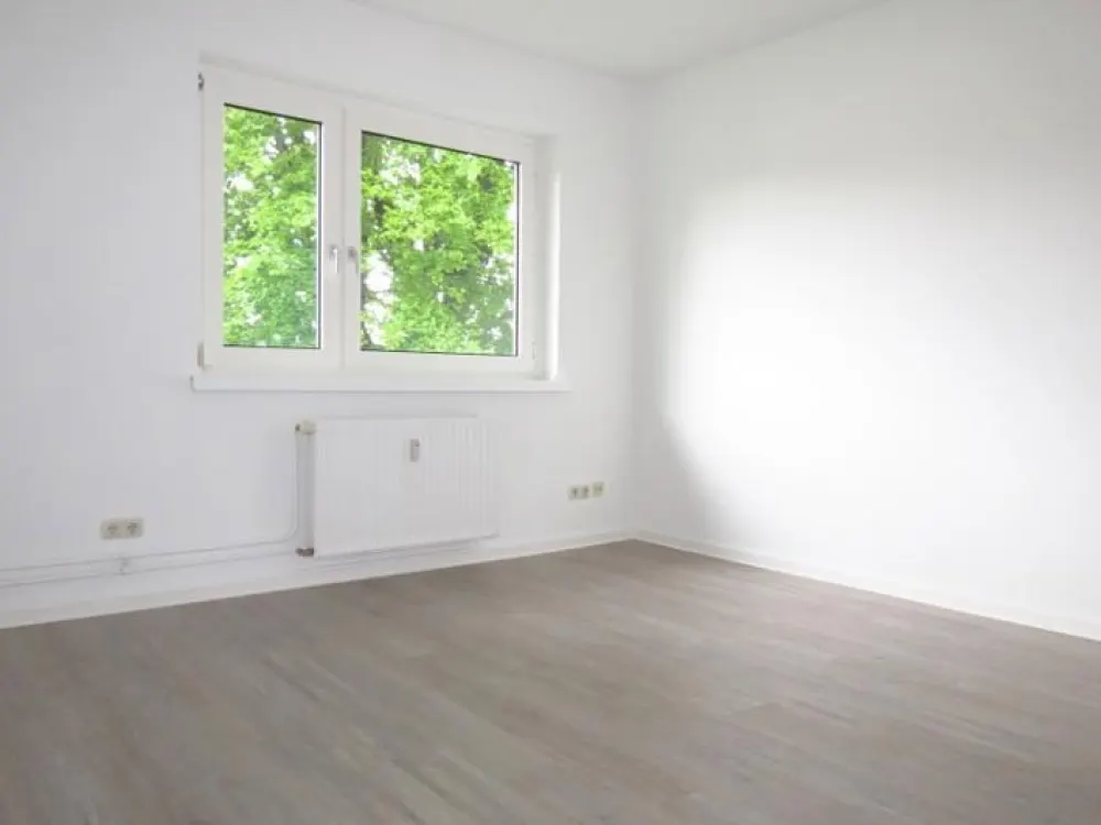 Frisch renovierte 3-Zi.-Whg. mit neuem Bad und neuem Boden
