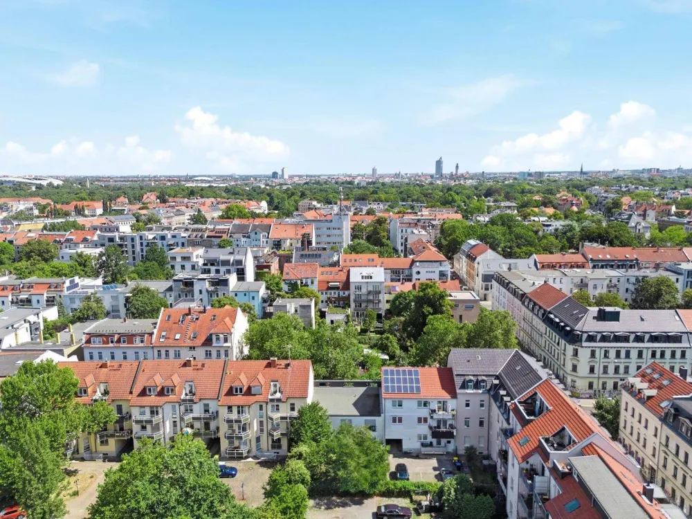 NEU: Über den Dächern des Leipziger Westens - stilvoll möbliert mit Dachterrasse und Stellplatz!