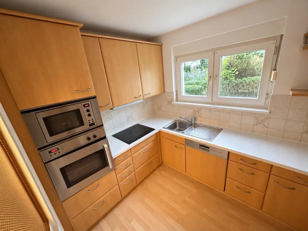2-Zimmer-Wohnung mit Balkon und Einbauküche in Berlin-Steglitz