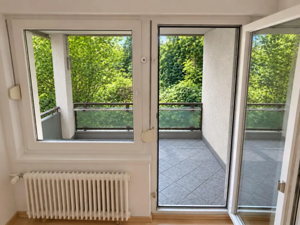 2-Zimmer-Wohnung mit Balkon und Einbauküche in Berlin-Steglitz