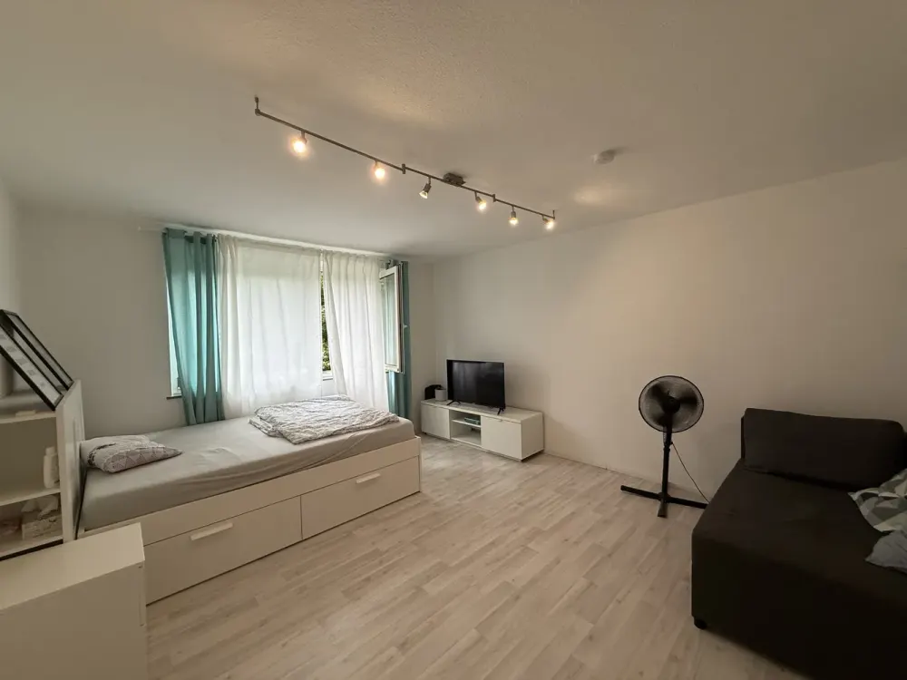 Charmante 1-Zimmer-Wohnung in Ludwigsburg-Nord mit Einbauküche & KFZ-Stellplatz