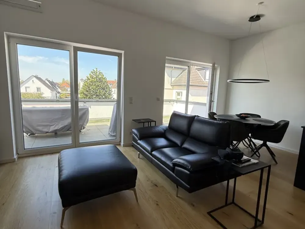 MODERNE & HELLE 3 Zimmer Wohnung mit Küche