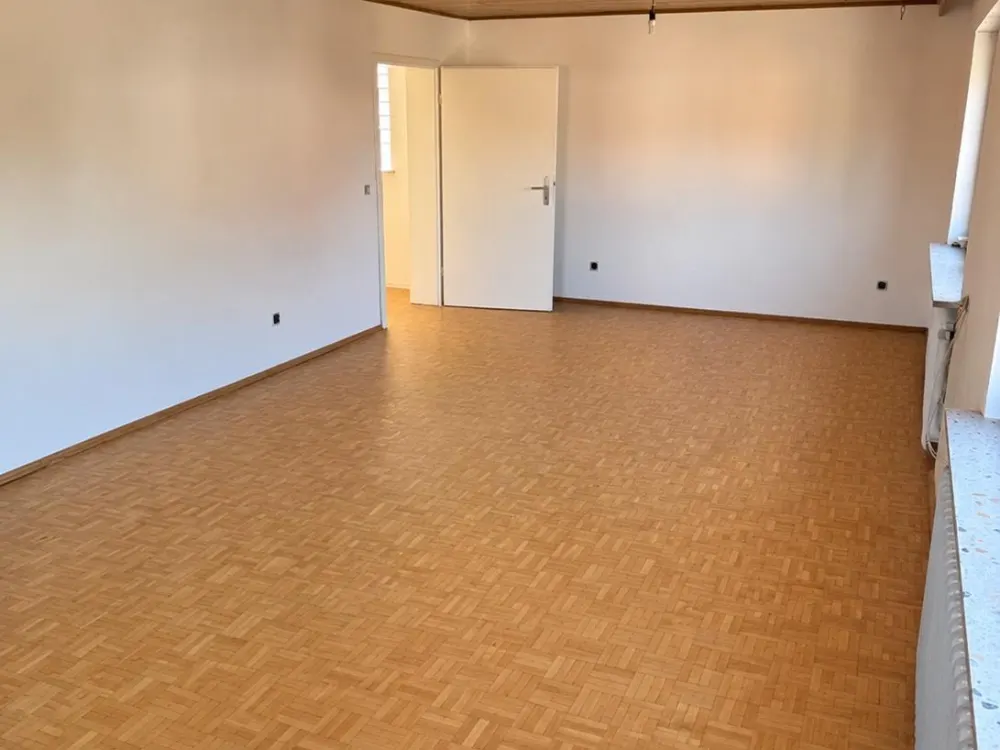 Newly Renovated 3-Room Apartment for Rent in Kandel