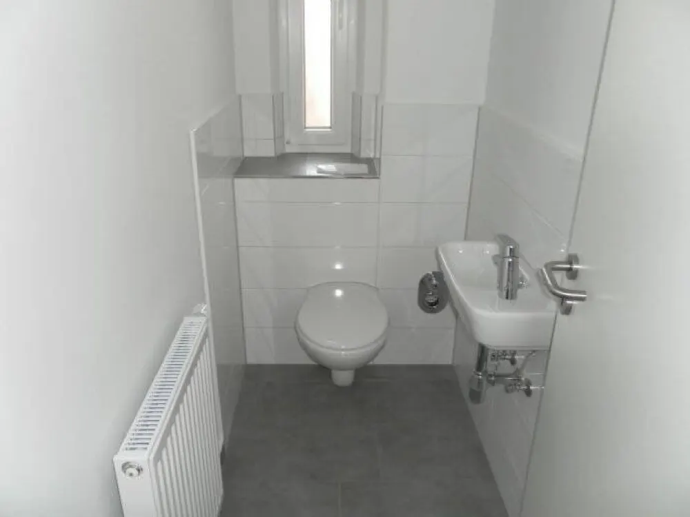 Großzügige 3-Zimmer-Altbauwohnung mit Balkon und Gemeinschaftshof
