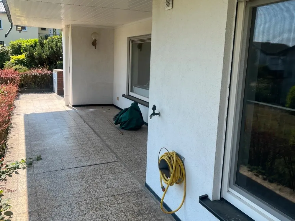 Renovierte 3 ZKB Mietwohnung mit großer Terrasse und Garten