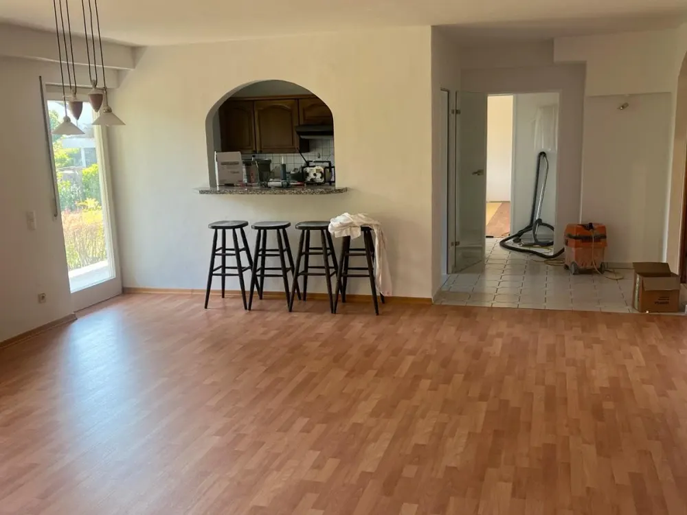 Renovierte 3 ZKB Mietwohnung mit großer Terrasse und Garten