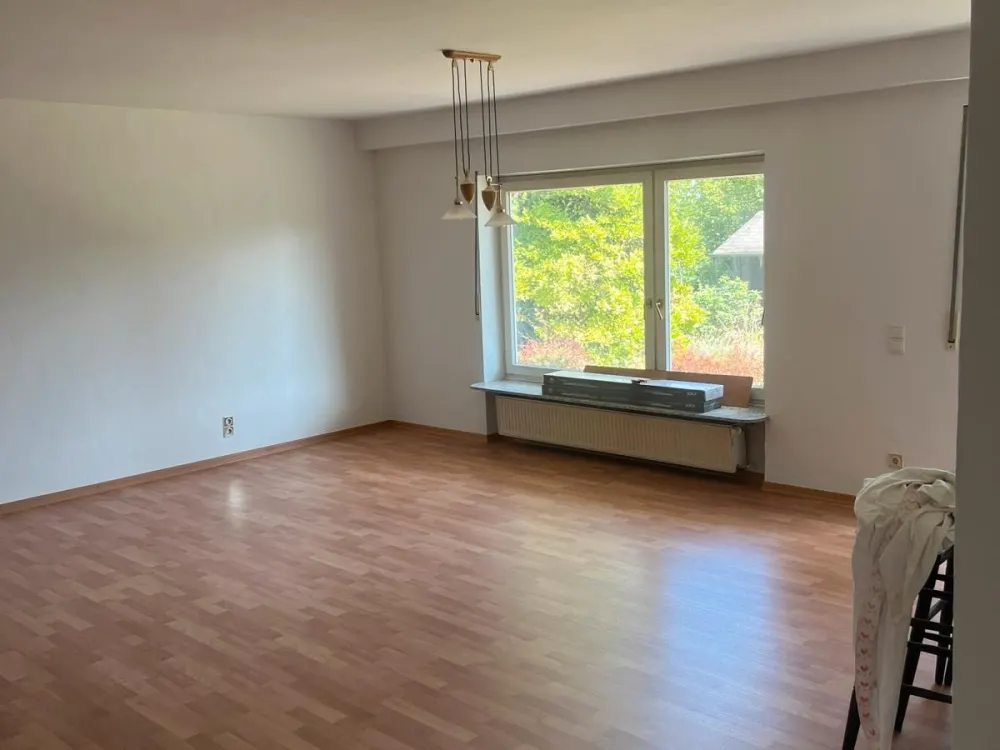 Renovierte 3 ZKB Mietwohnung mit großer Terrasse und Garten