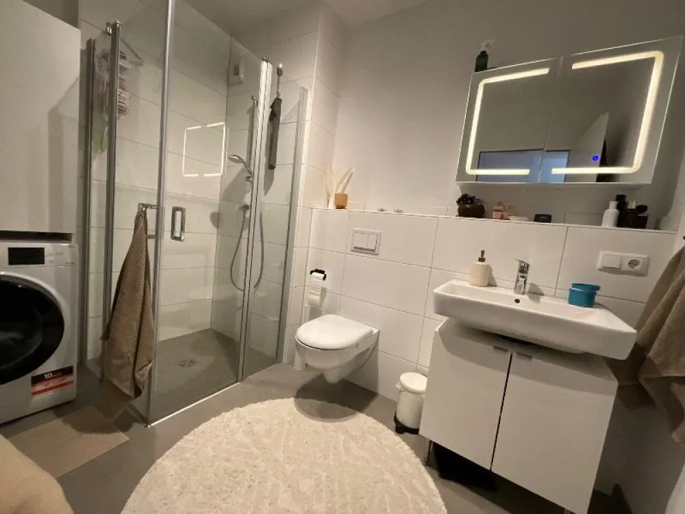 47122/76 Geräumige 2‑Zimmer‑Wohnung mit großem Balkon in Düsseldorf-Rath
