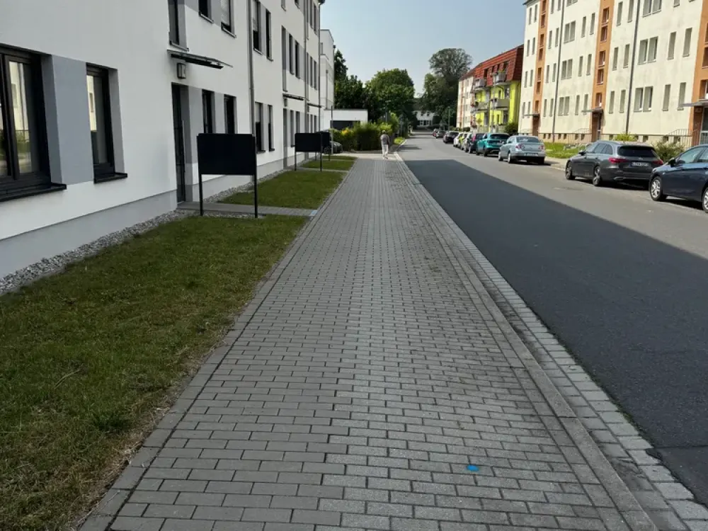 Moderne 2-RW in Top-Lage Nähe Zwenkauer See/ mit Terrasse/ Parkett/ FHZ/Tageslichtbad/ SPL-PKW//WE04