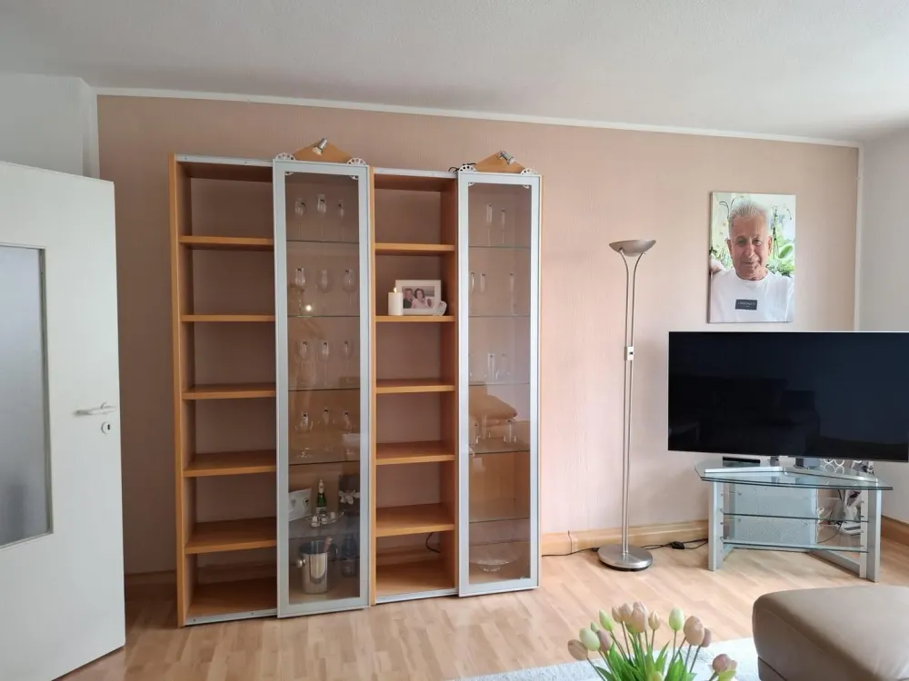 78QM Wohnung - 2 Schlafzimmer, Balkon, Badezimme mit Wanne