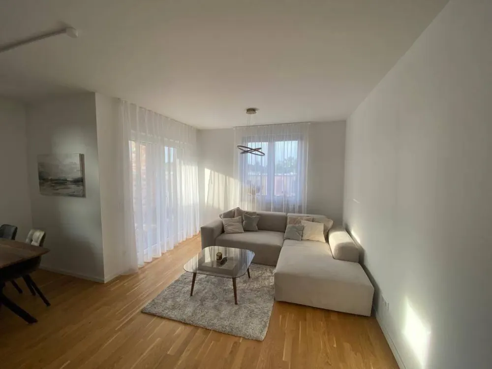 Praktisch geschnittene 3-Zimmer-Wohnung mit EBK und Balkon