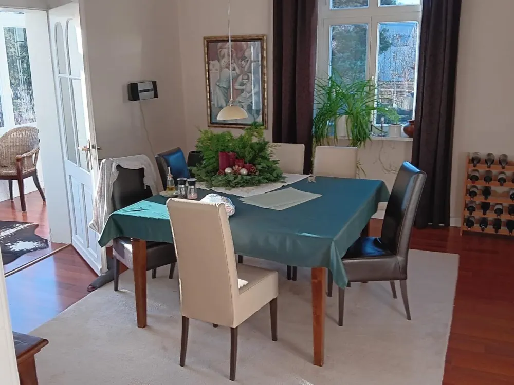 Großzügige 5-Zimmer Wohnung in Gründerzeitvilla / sehr gute Lage