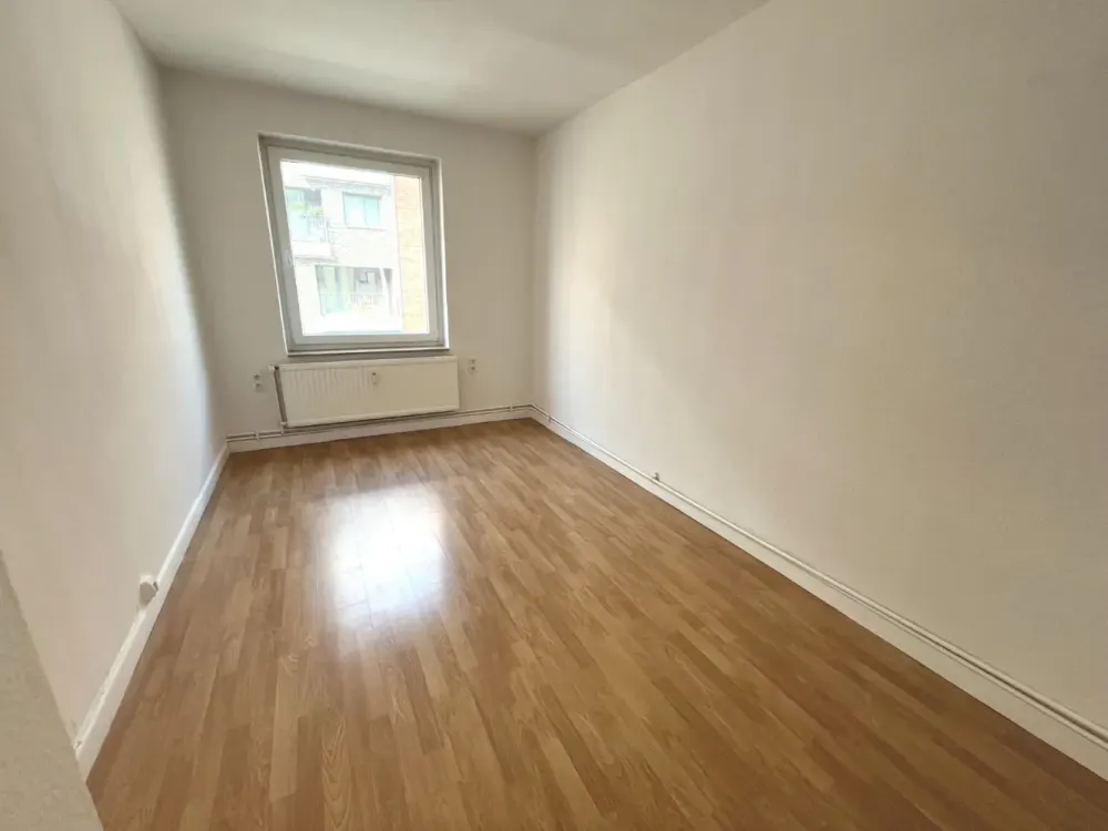 Helle 2-Zimmer-Wohnung mit Einbauküche in Hannover - Hainholz!