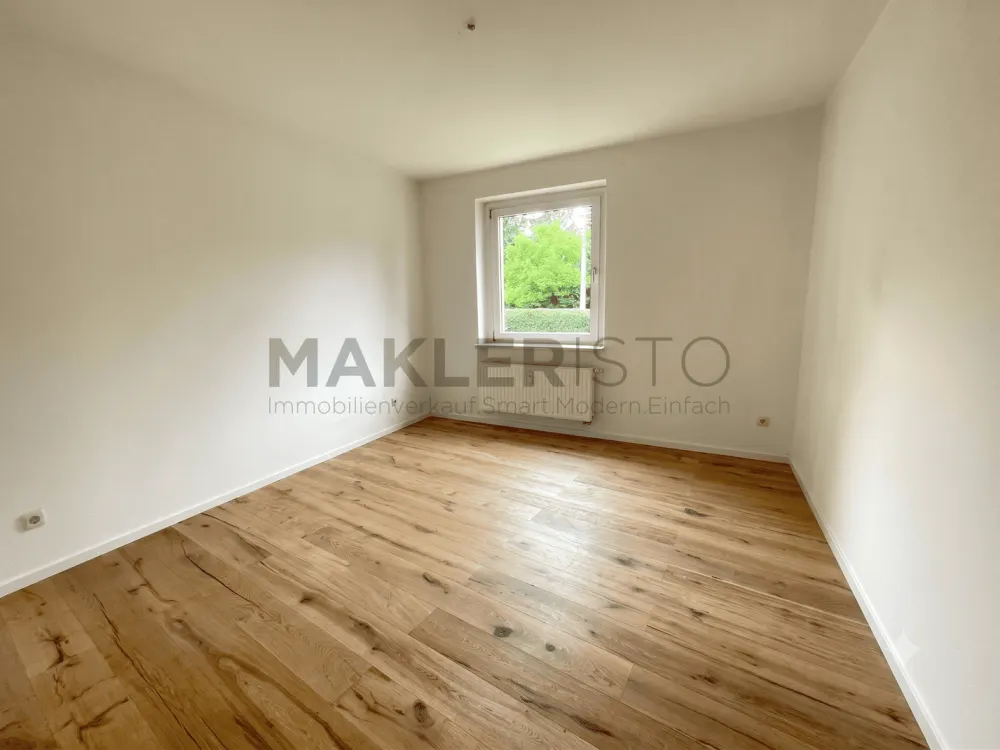 **Moderne 2-Zimmer-Wohnung mit Parkett, Loggia & künftigem Balkon**