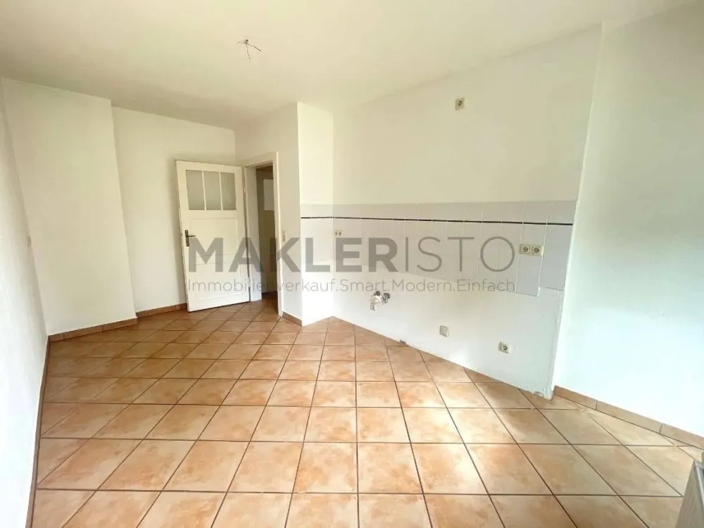 **Moderne 2-Zimmer-Wohnung mit Parkett, Loggia & künftigem Balkon**