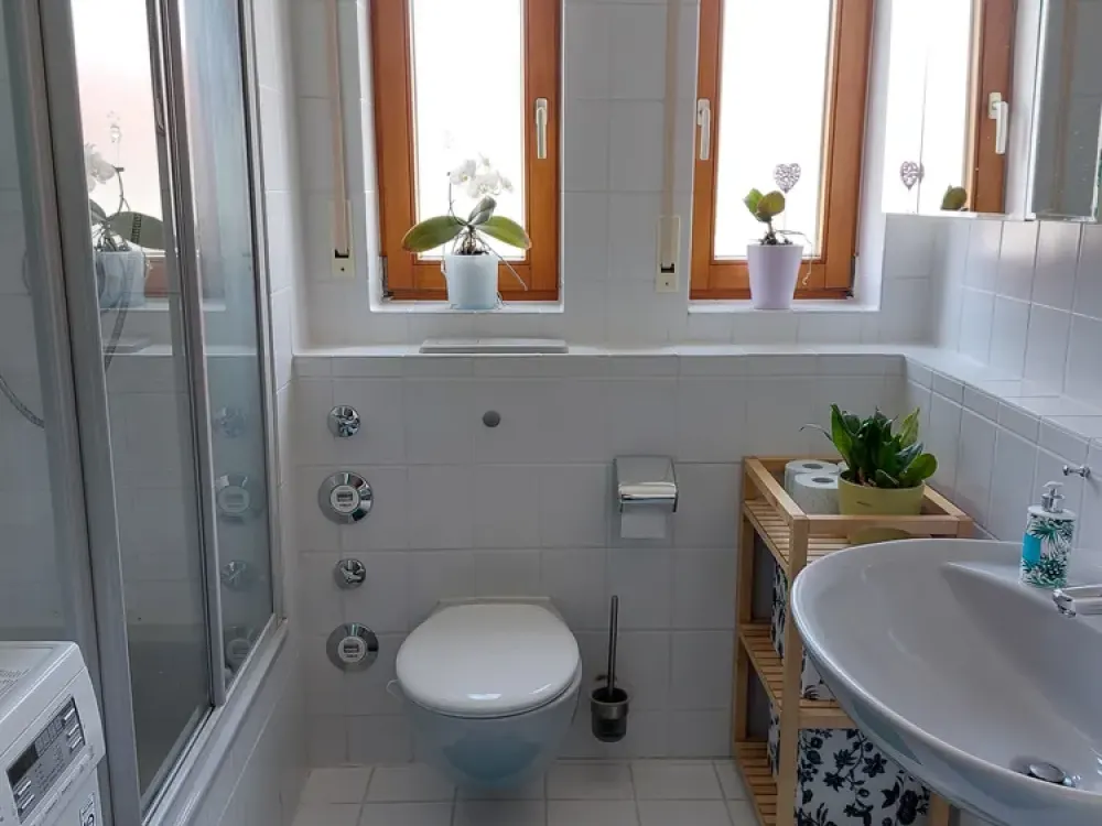 Schöne helle 2-Zimmer-DG-Wohnung mit Balkon und EBK in Böblingen