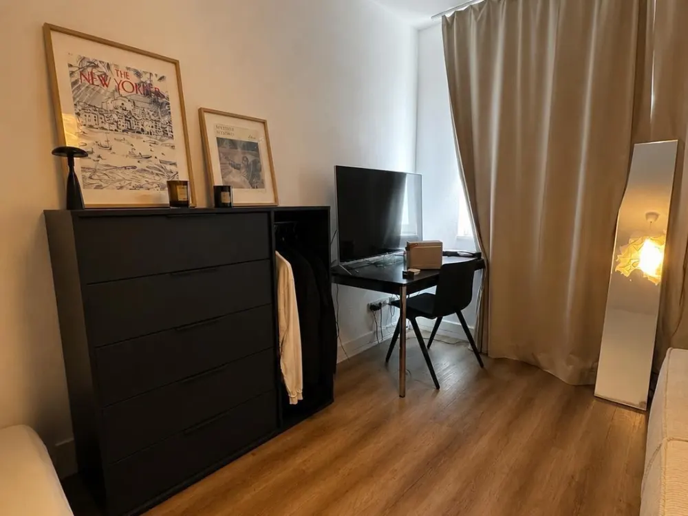 UNTERMIETE 06.-22.09: Schicke 2-Zimmerwohnung Zentral Düsseldorf