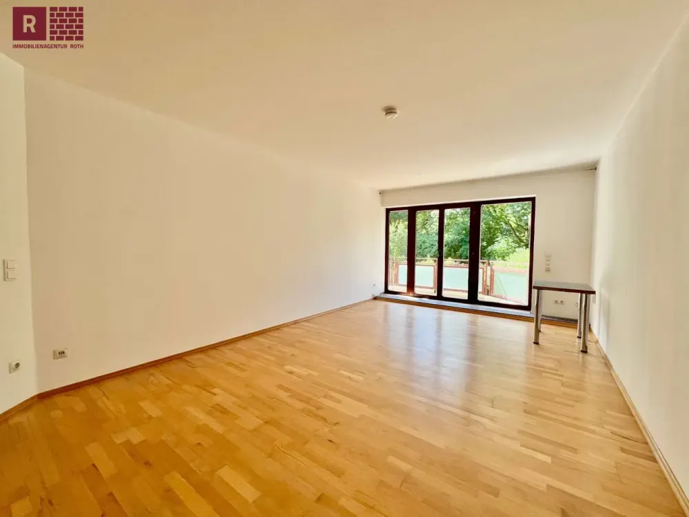 Stylish Living at Sinai Park, Spacious 3-Room Ground Floor Apartment with Balcony and Two Bathrooms