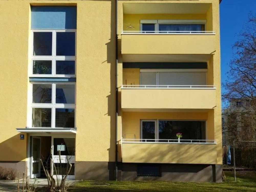 High-quality Apartment with Balcony at the English Garden