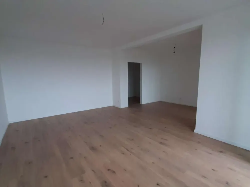 Remscheider Straße 54 - sanierte 2 ZKB Wohnung im 8.OG zu vermieten