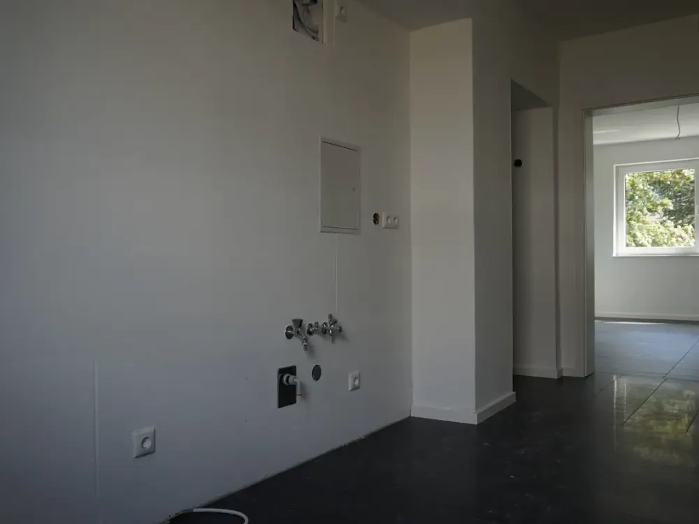 2 helle 3-Raum Wohnung im EG mit Balkon ab sofort verfügbar