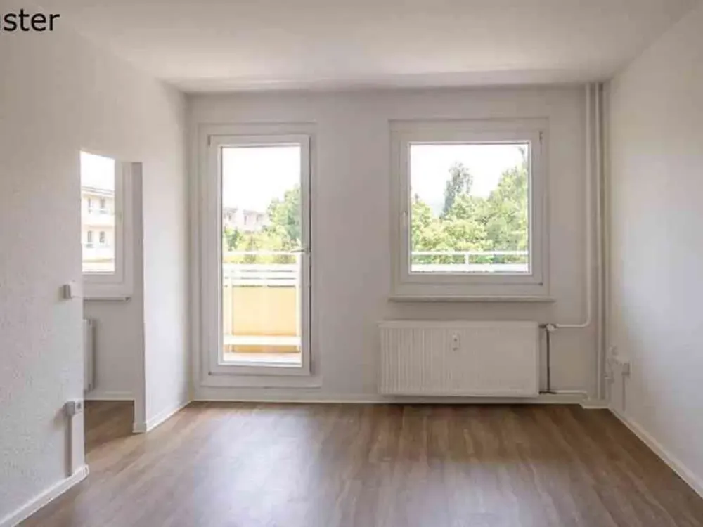 Praktische 3-Zimmer-Wohnung mit Balkon in Dresden-Gorbitz!