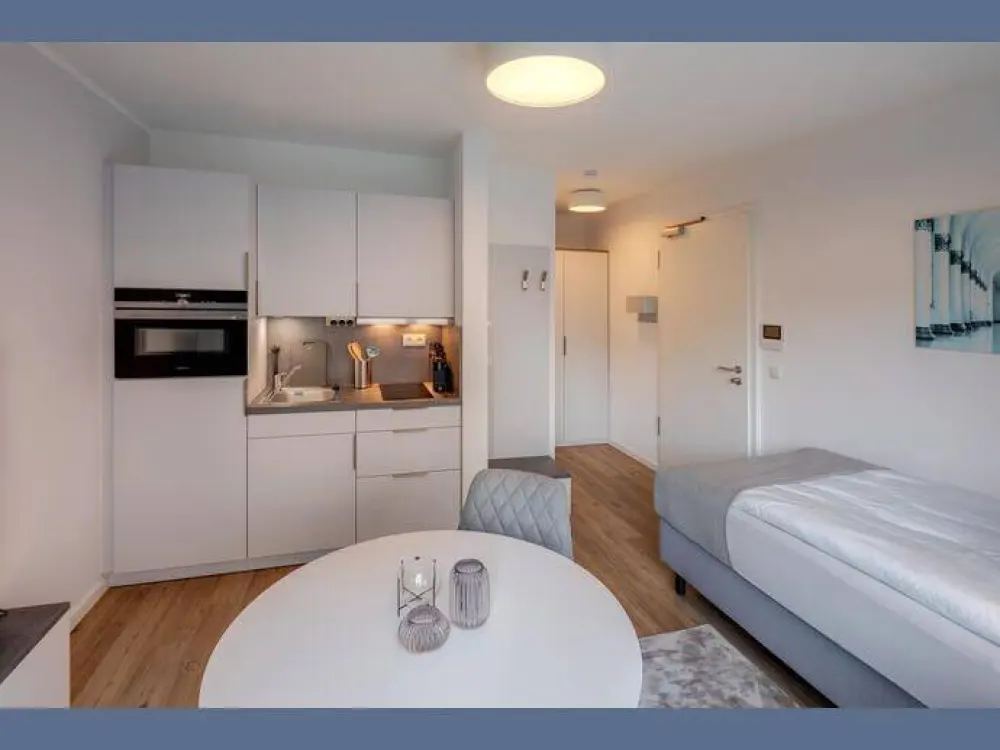 Möbliert: Stilvoll möbliertes Apartment mit Terrasse