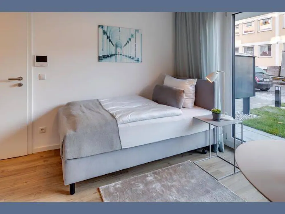 Möbliert: Stilvoll möbliertes Apartment mit Terrasse