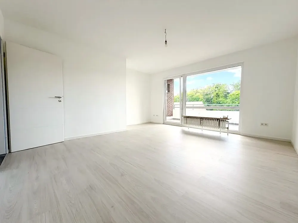 Sanierte 57,67 m² 2 -Zimmer Wohnung im 3. OG mit Balkon in 40589 D-Holthausen