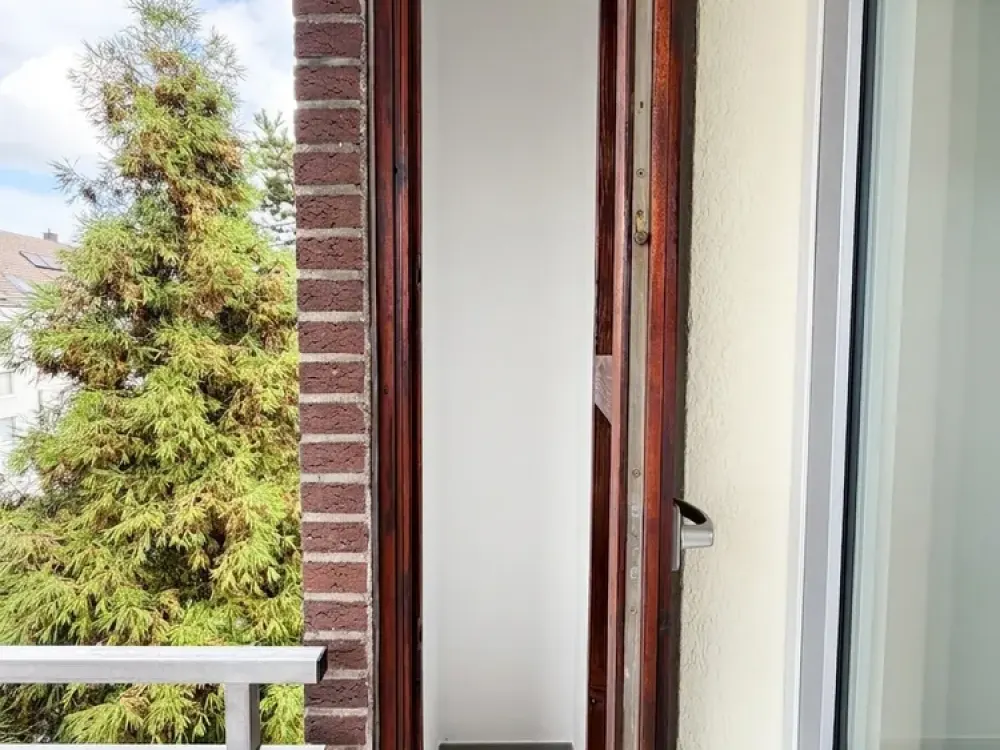 Sanierte 57,67 m² 2 -Zimmer Wohnung im 3. OG mit Balkon in 40589 D-Holthausen