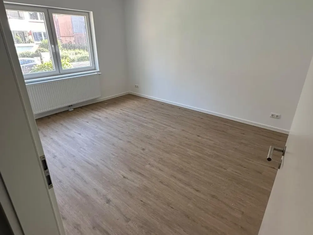 Kernsanierte 3 Zimmer Wohnung in der Neustadt