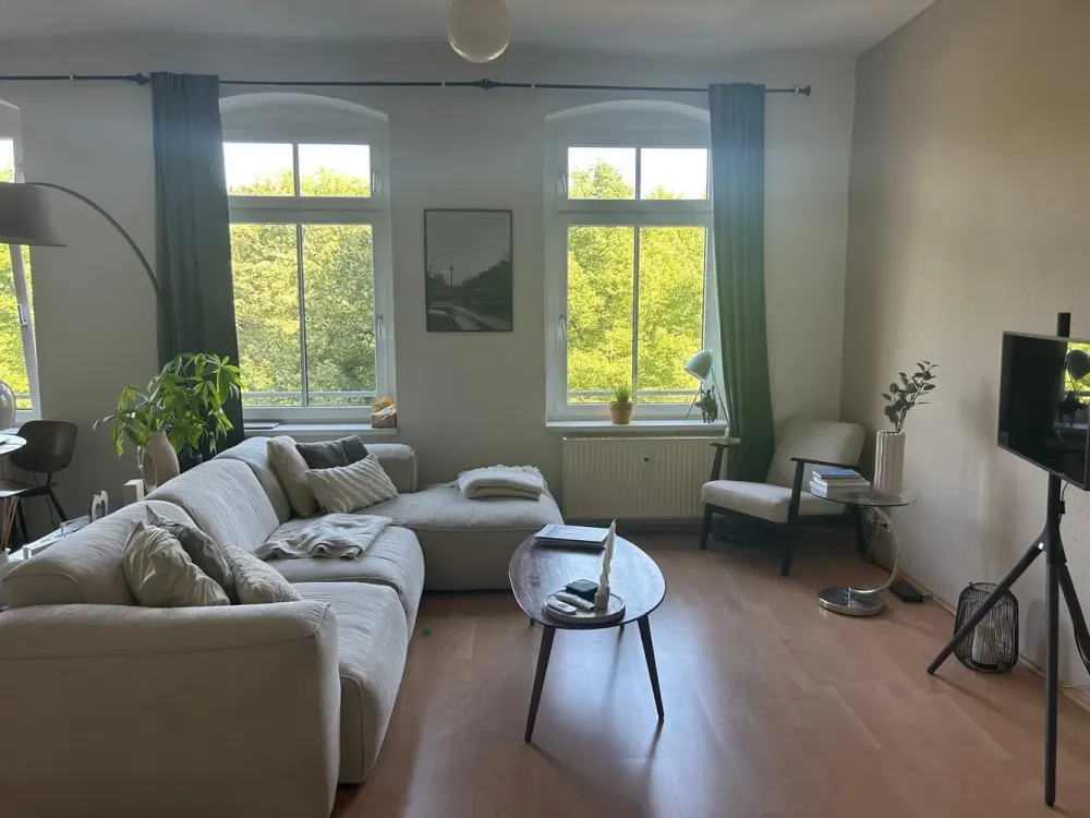 Urban Living in Friedrichshain: 2-Room Apartment with Balcony