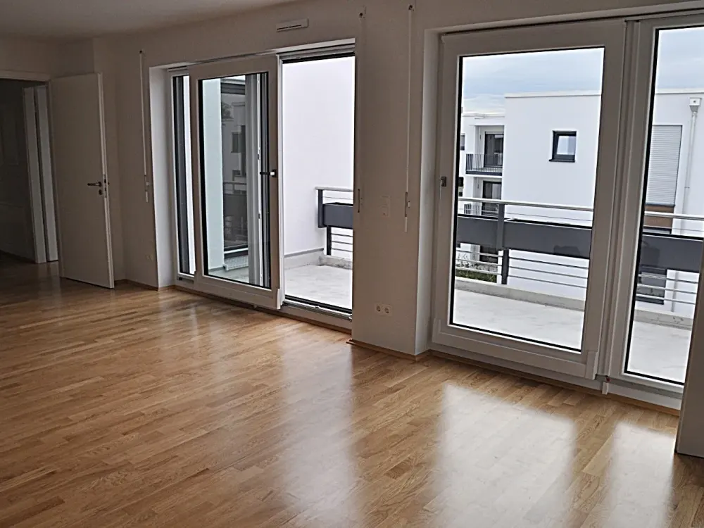 lichtdurchflutete 4-Zi.-Dachterrassenwohng. im Forum Allach