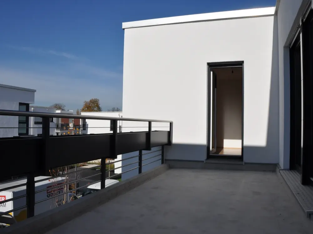 lichtdurchflutete 4-Zi.-Dachterrassenwohng. im Forum Allach